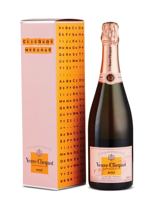 Typographie exclusive Veuve Clicquot Ponsardin. Alphabet sur mesure, typographie d'identité.